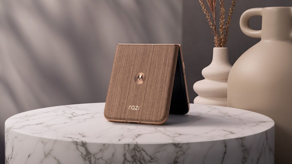 Motorola tem três novos telefones dobráveis ​​que você não deve comprar