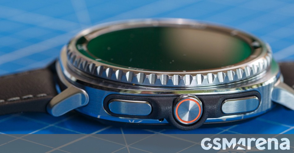 Samsung Galaxy Watch8 Classic para revisão