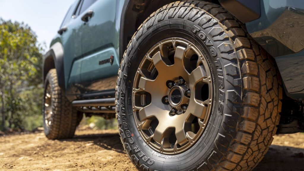 Toyota Land Cruiser ou 4Runner: The Ultimate Off-Road Showdown