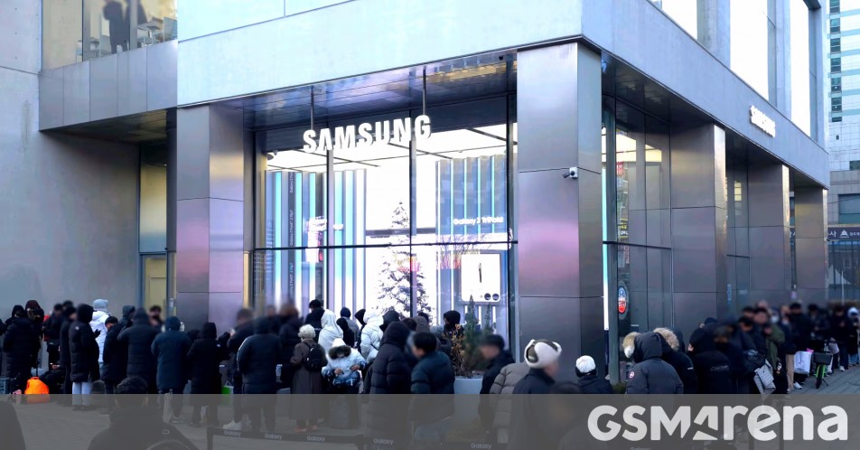 Samsung Galaxy Z TriFold se esgota novamente na Coréia, com estoque ridiculamente pequeno para culpar