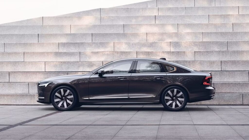 Todo mundo está ignorando este híbrido de luxo usado - mas não deveria