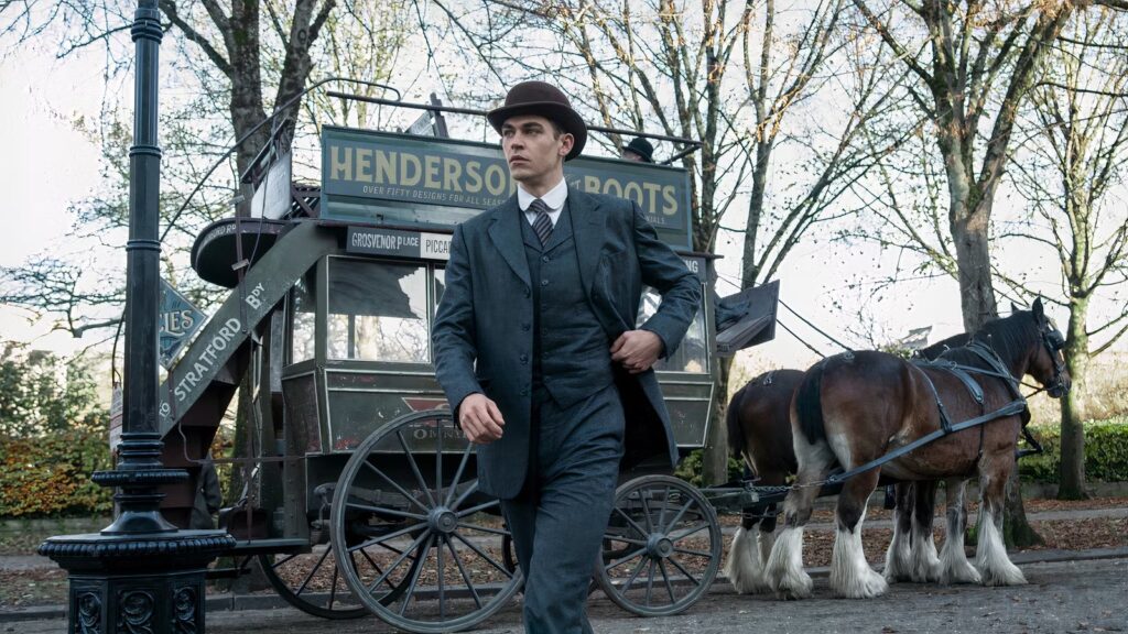 Após um hiato de 15 anos, Guy Ritchie retorna ao universo de Sherlock Holmes com uma nova aventura