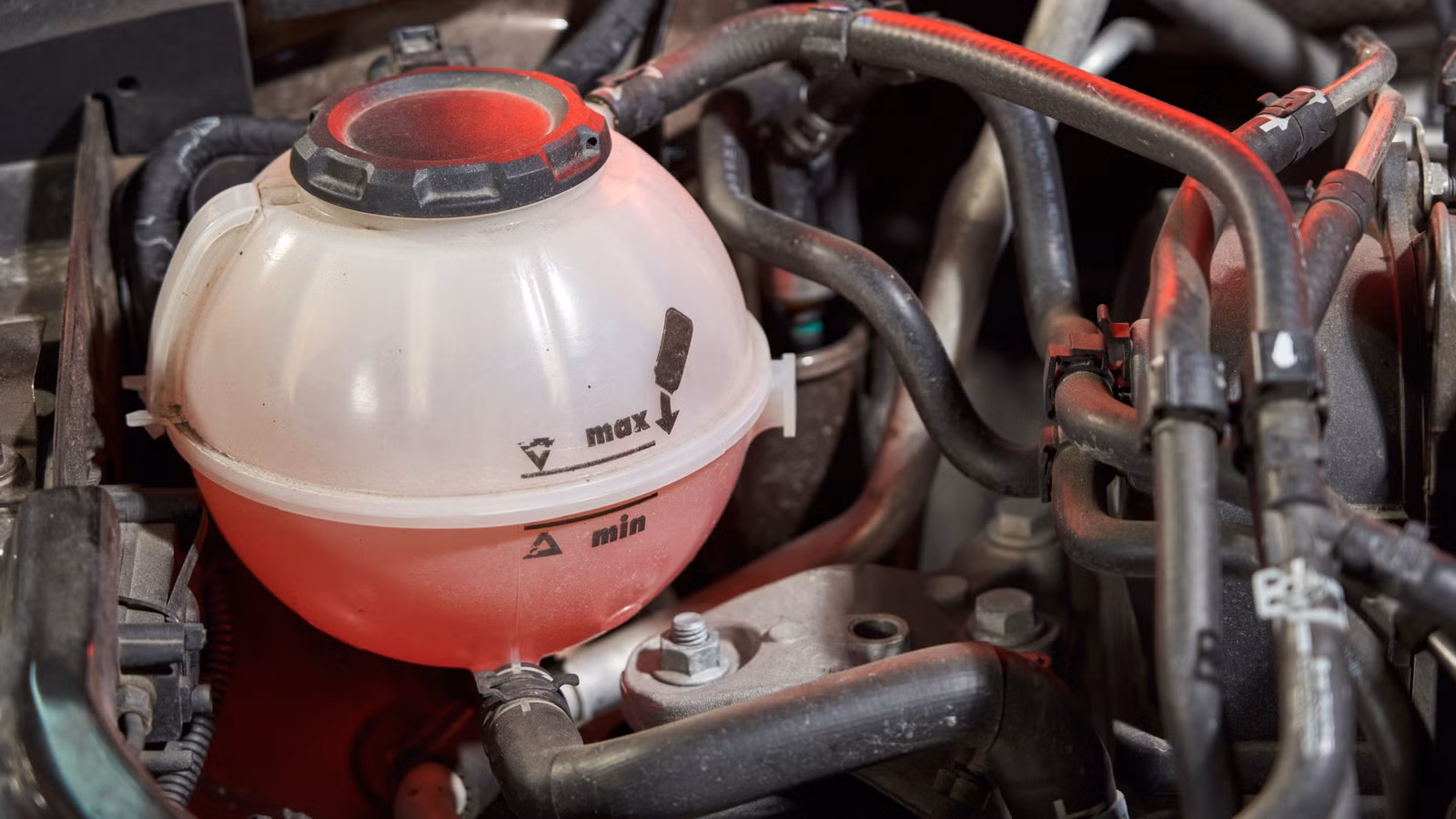 Completar o refrigerante não é suficiente – 5 razões pelas quais você precisa de uma descarga