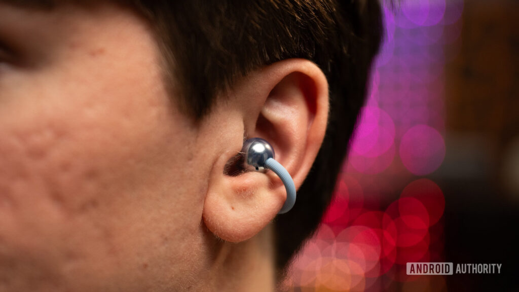 HUAWEI FreeClip 2 in ear.