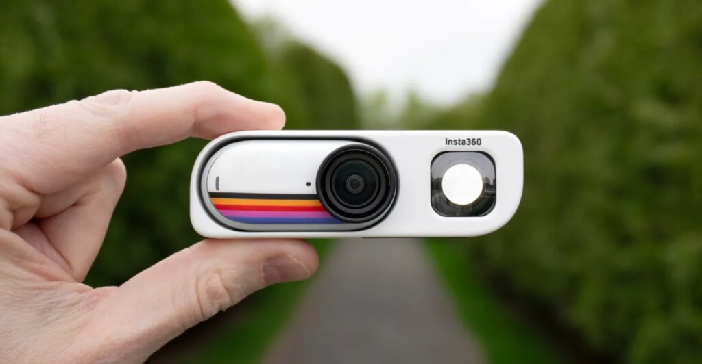 Insta360’s new viewfinder turns the action cam into a retro shooter