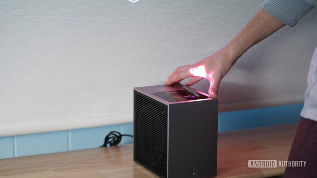 An LG Cinebeam S user tweaks their throw distance.